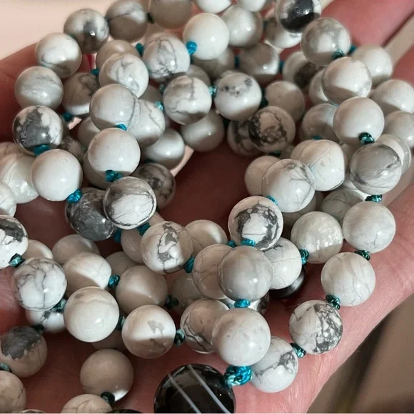 Vintage Y2K Boho Southwestern white howlite banded agate Long Mala Bead Necklace - Picture 16 of 16